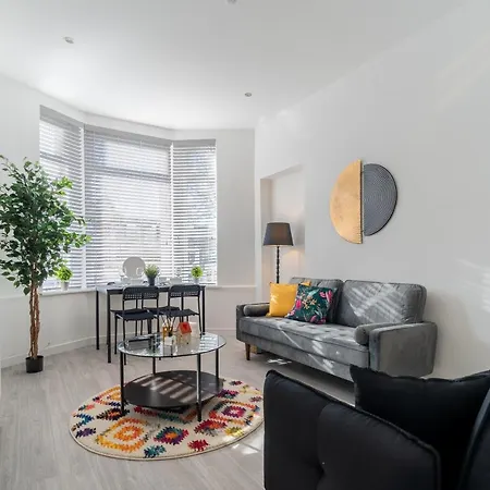 Dyke Apartment Uddingston Exterior photo